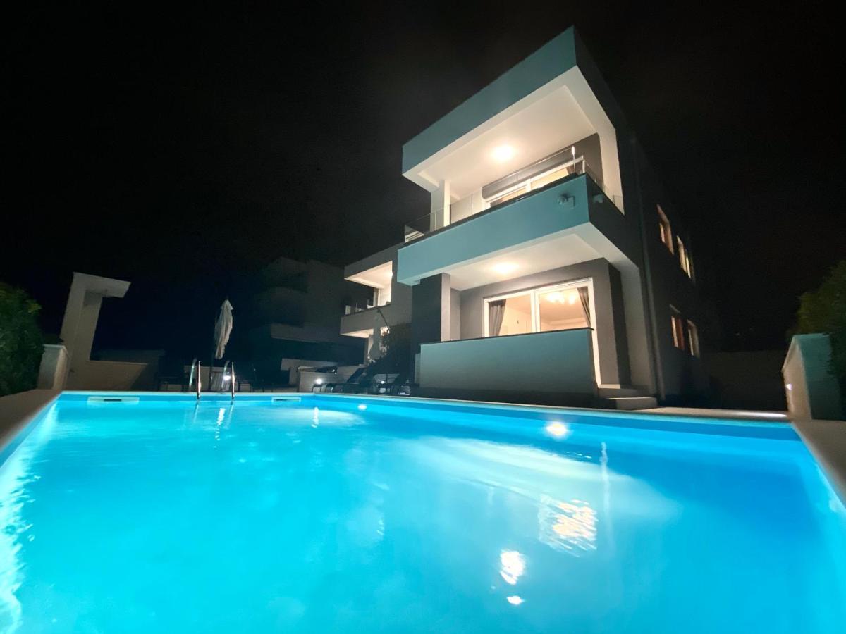 Fantasy Pool Villa Novalja Eksteriør bilde