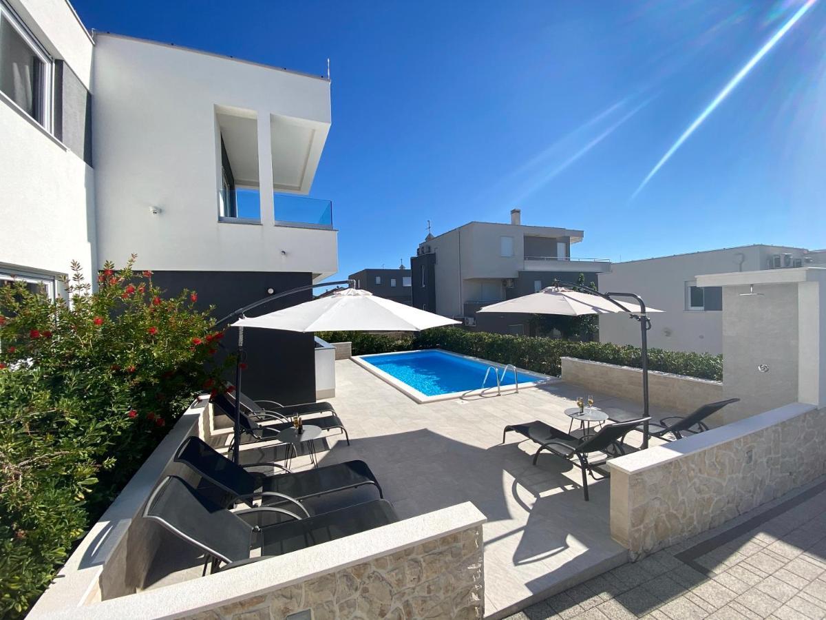 Fantasy Pool Villa Novalja Eksteriør bilde